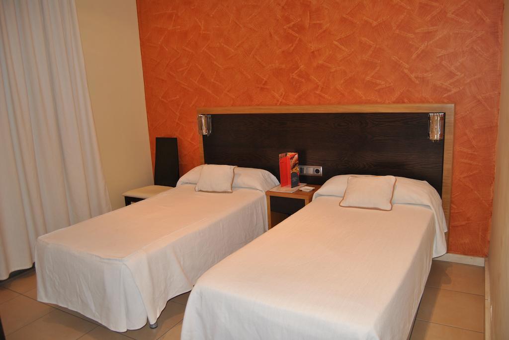 Hotel Fuente De La Magdalena Santa Amalia Zimmer foto
